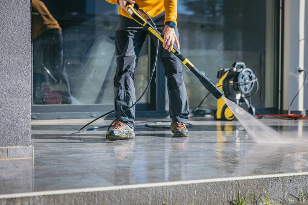 Best Pool Deck Cleaning  in Clawson, MI